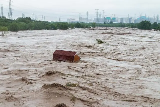 北京门头沟发大水_门头沟洪水口村路线图_北京门头沟城区洪水退去 满地泥浆