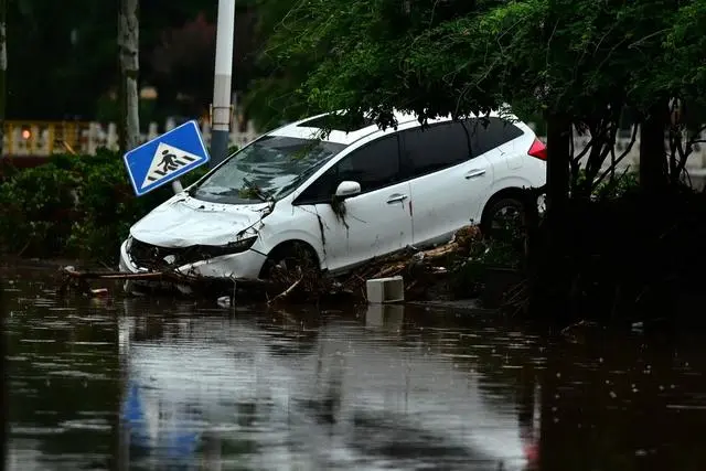 北京门头沟发大水_门头沟洪水口村路线图_北京门头沟城区洪水退去 满地泥浆