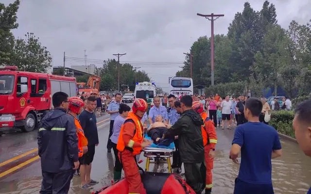 铁路12306不能添加乘客_k396脱困乘客：走铁路钻树林9小时_疫情期间铁路出行乘客须知